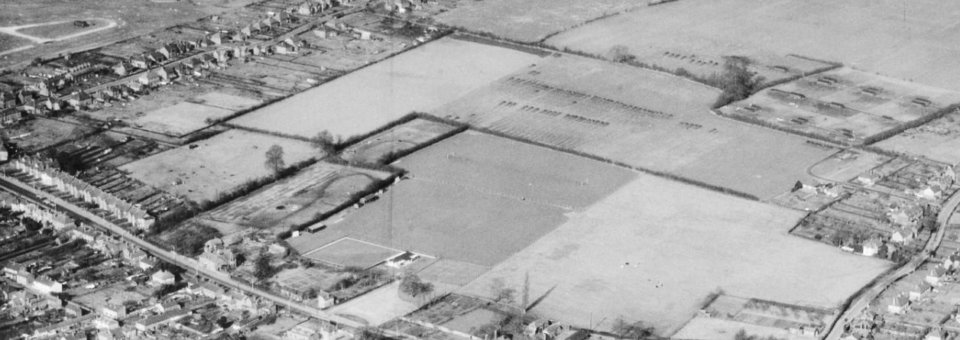 A view of the Thatcham Memorial Hall from 1952.